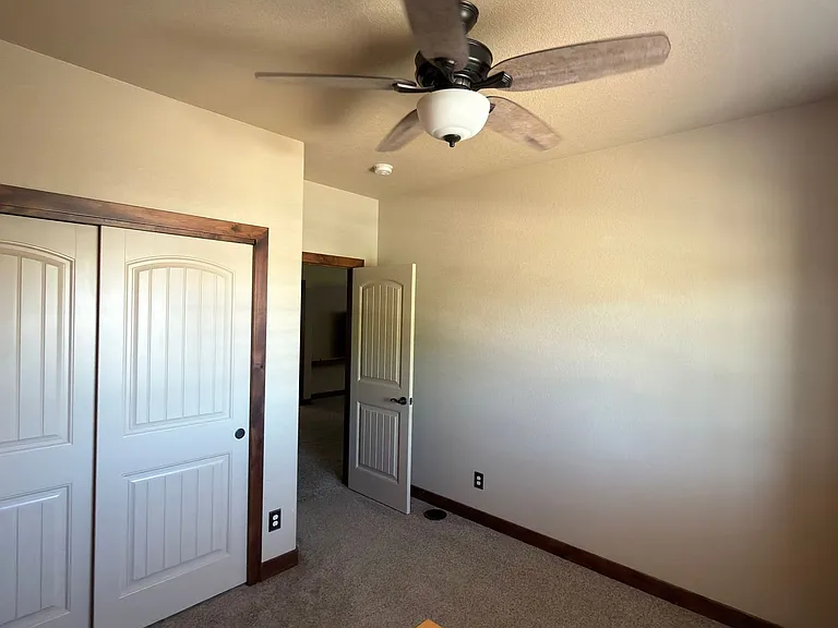 296 Sloan Dr — Photo 29