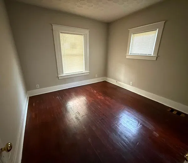 3 bed, 1148 sqft, $895 — Photo 2