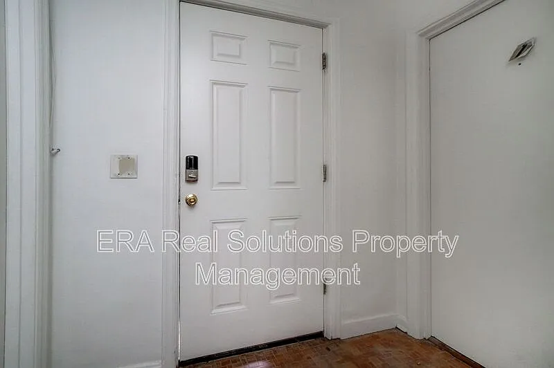 4 bed, 2.0 bath, 1100 sqft, $1,650 — Photo 4