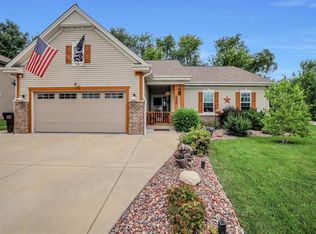 900 Poplar Grove Ct, Waterford, WI 53185