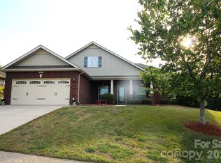 2425 Winnsford Ln, Gastonia, NC 28056