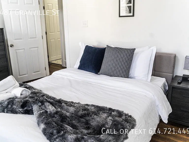 1487 Granville St — Photo 142