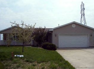 15 Park Ct, Oreana, IL 62554