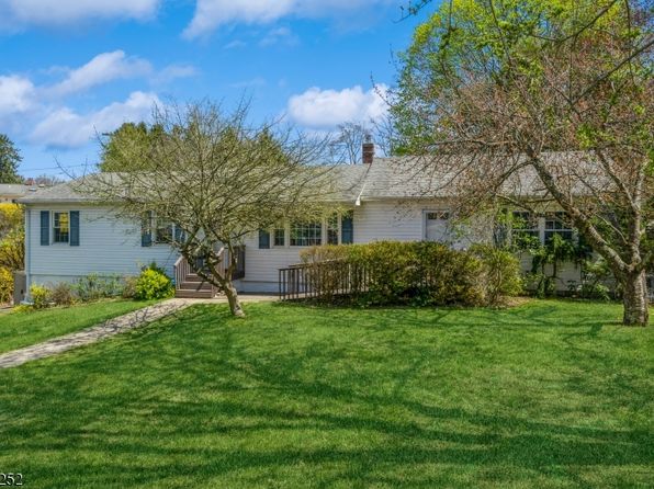 14 Pawnee Trl, Jefferson Twp., NJ 07438