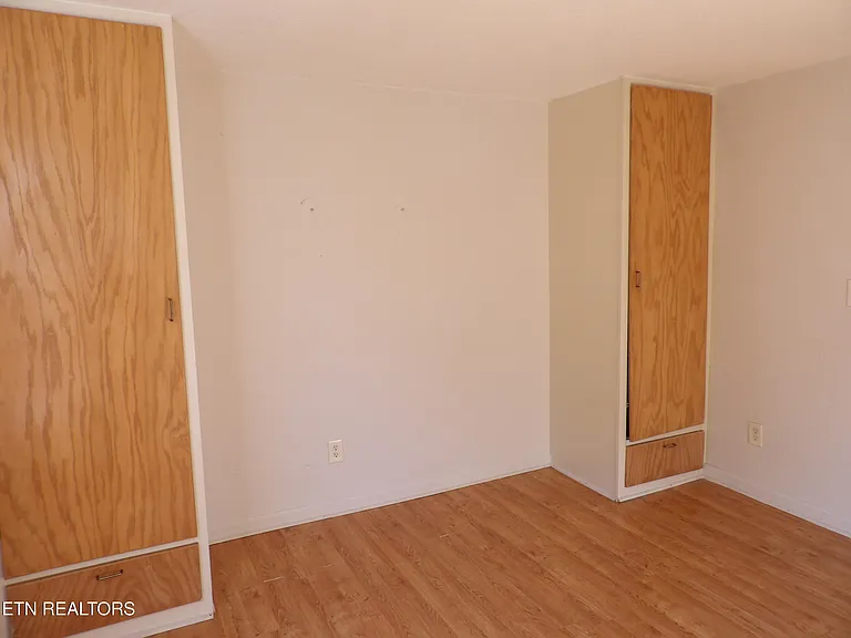 332 Cleveland St — Photo 8