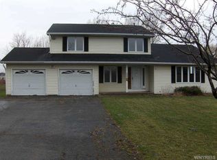 7643 Roder Pkwy, Ontario, NY 14519