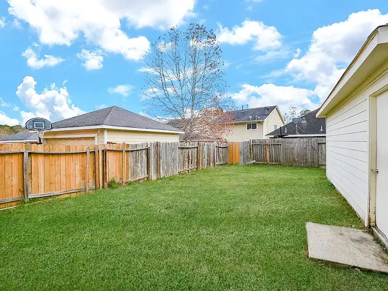 812 Dragonfly Dr — Photo 3