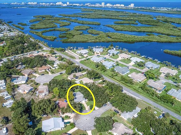 2nd image of 1206 Isthmus Dr