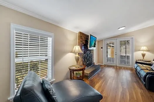 1103 Calloway St — Photo 22