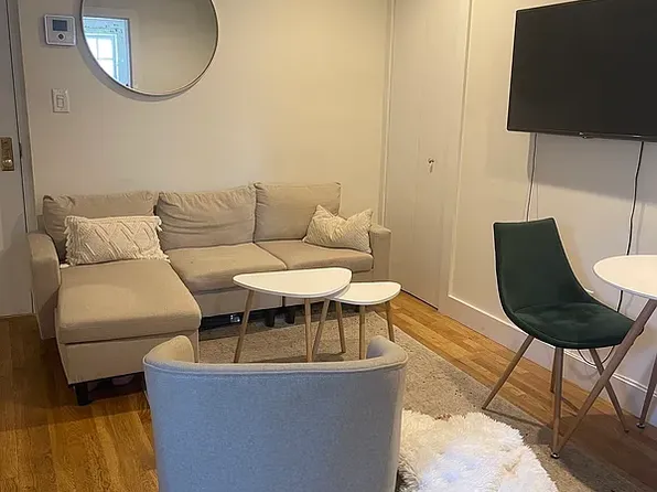 329 Bleecker Street image 2 of 8