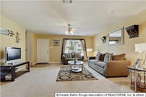 4th image of 26375 Millstone Dr