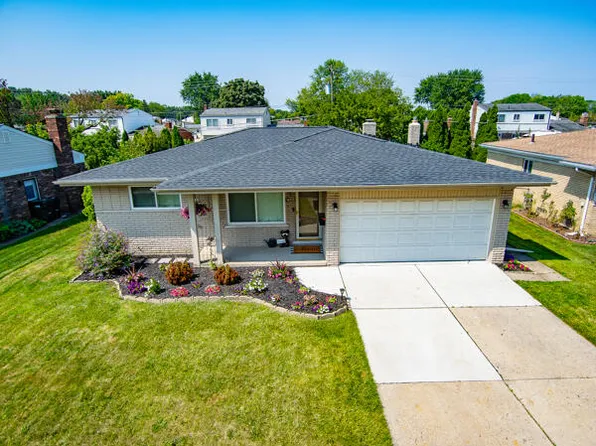 34333 Dryden Dr, Sterling Heights, MI 48312