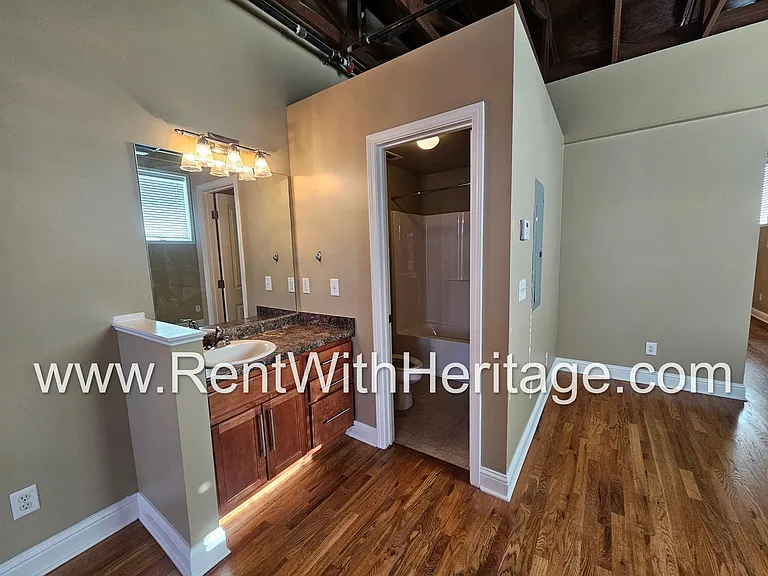 130 W Montgomery St #D — Photo 19