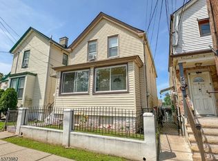 3 Spruce St, Passaic, NJ 07055