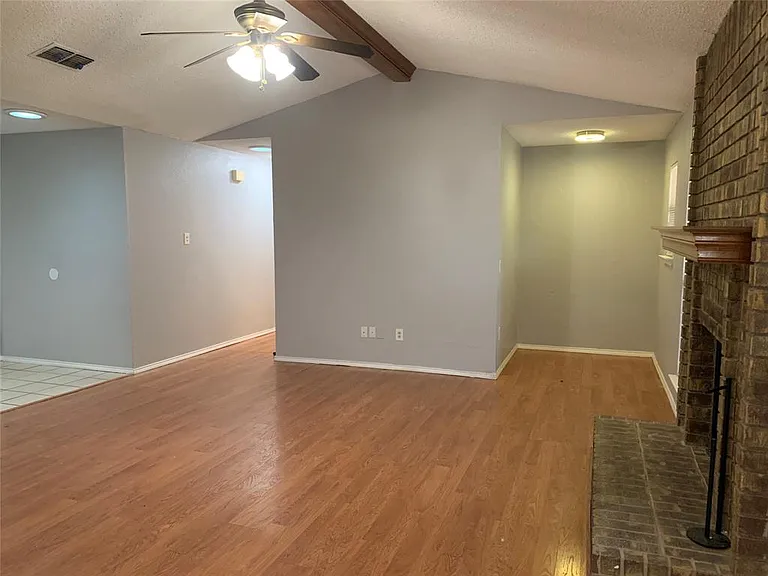 8232 Meadowbrook Dr — Photo 7