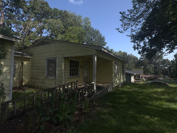 2nd image of 206 Wills Dr