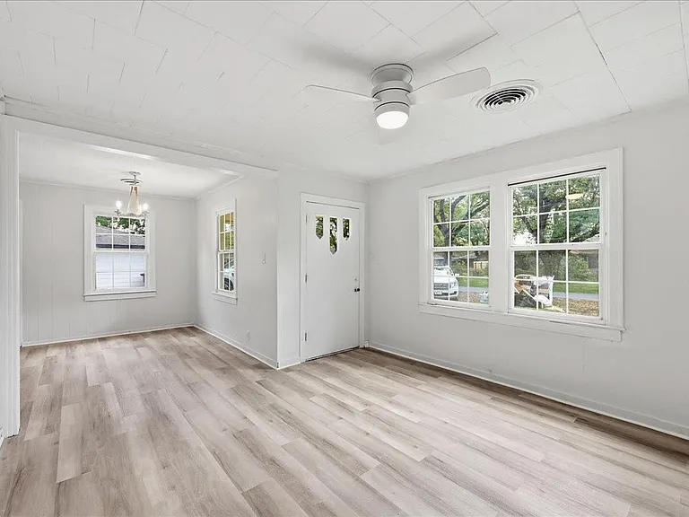 519 S 13th St — Photo 3