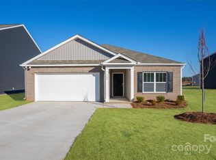 1129 Foxberry Ln, Maiden, NC 28650