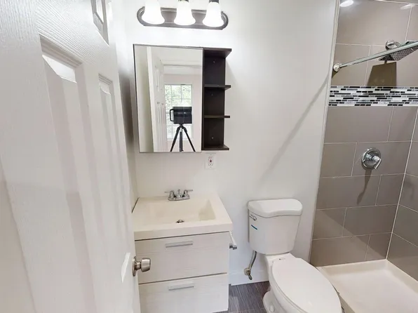 1608 18th St SE APT 2, Washington, DC 20020