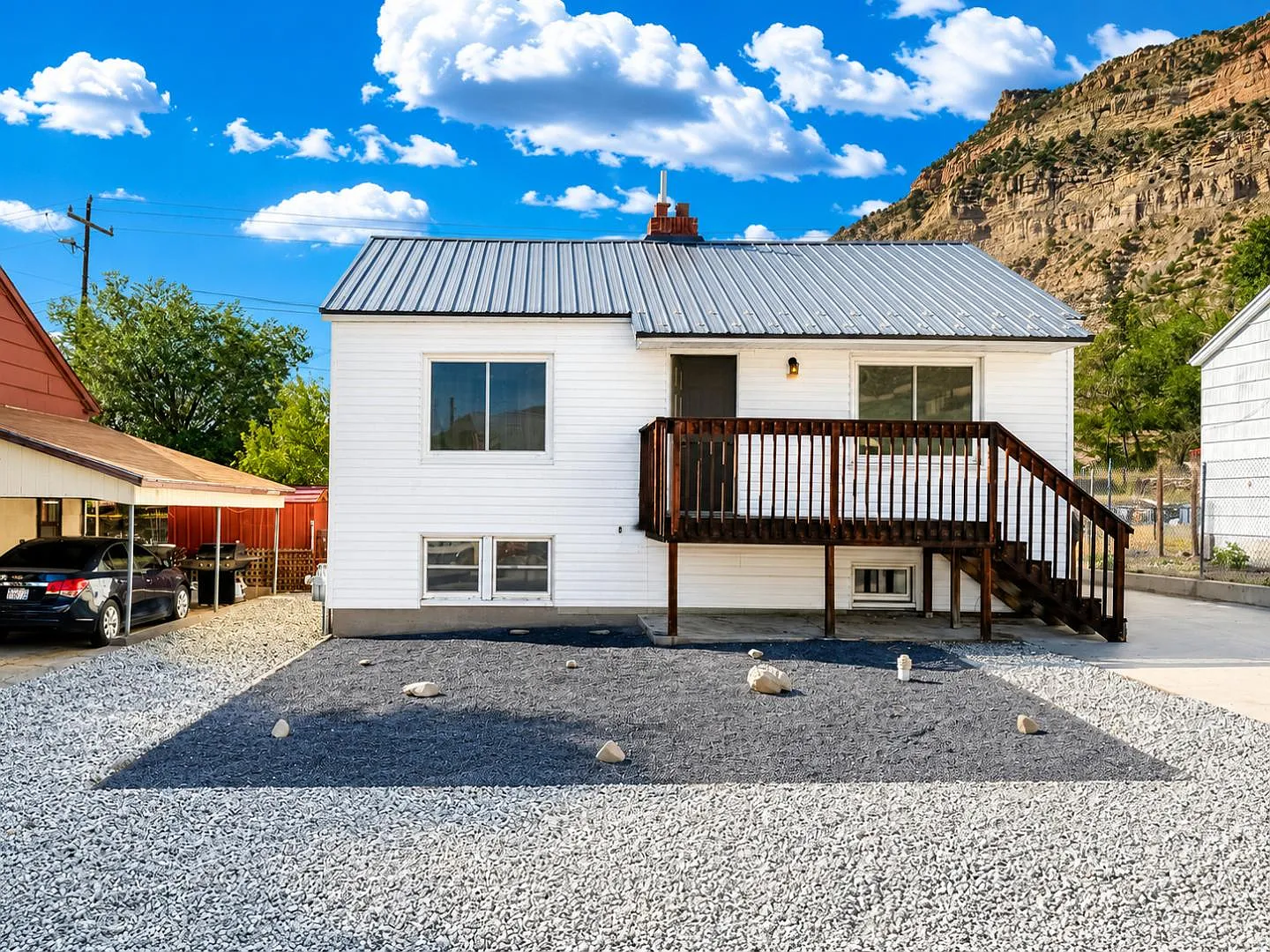 531 Edgehill Dr — Photo 1