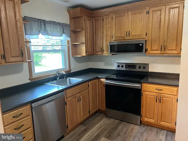 2621 Darby Dr — Photo 5