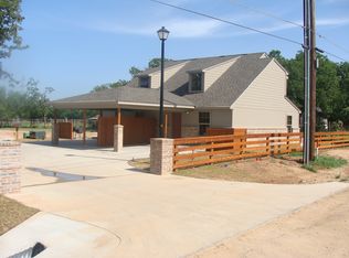 102 Meadow Park Cir, Waco, TX 76705