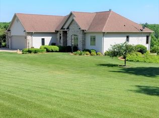 E9629 Country View Ln, New London, WI 54961