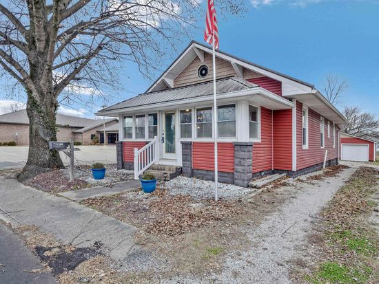 334 S Jackson St, Oakland City, IN 47660