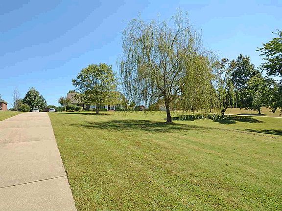 2nd image of 146 Tipton Lake Cir W