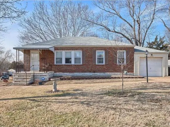 2545 Rosegarden Dr, Saint Louis, MO 63125