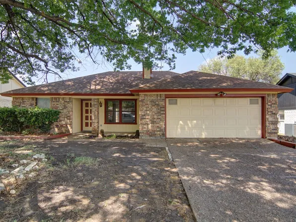 716 Nicole Dr, Burleson, TX 76028