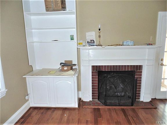 3rd image of 421 Pembroke Ave S