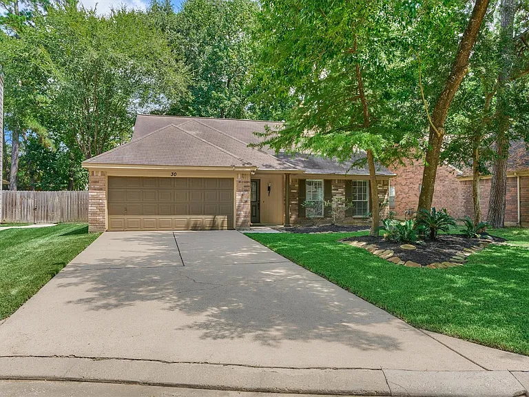 30 Cottage Grove Pl — Photo 3