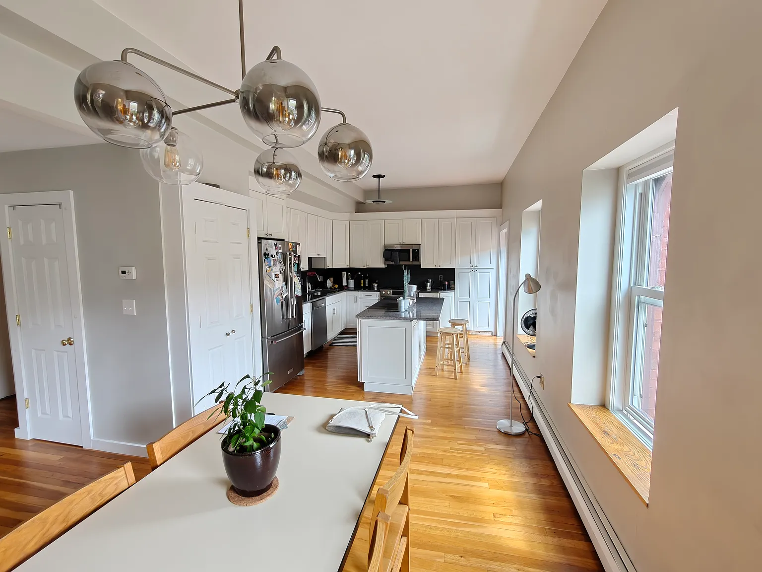 2 bed, 1800 sqft, $4,950 — Photo 2