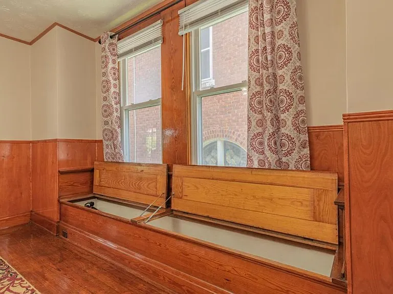 1839 Jefferson Ave — Photo 11