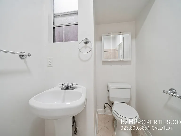1267 Vin Scully Ave — Photo 19