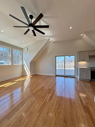 38 Laurel St #3 Photo 1