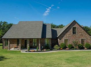 10611 Ridgeview Dr, Edmond, OK 73034