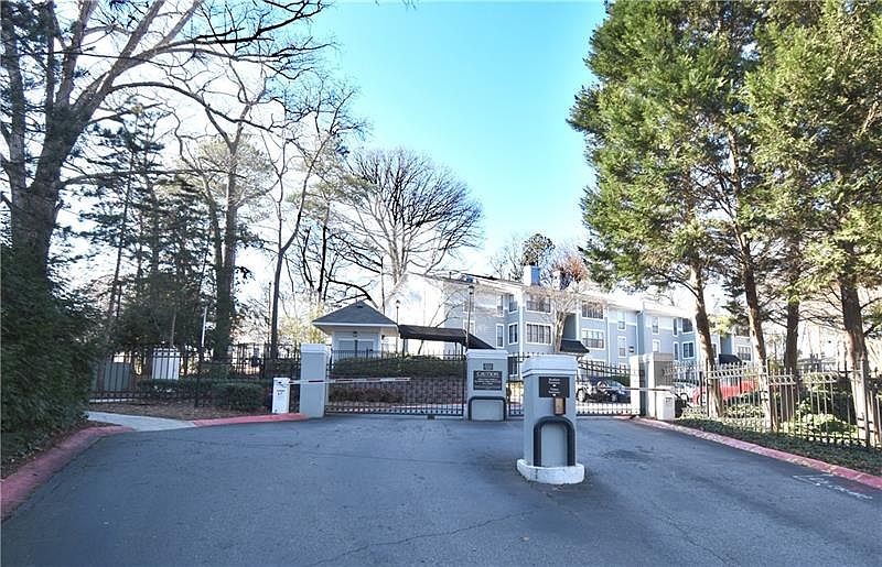 1st image of 904 Summit North Dr NE #904