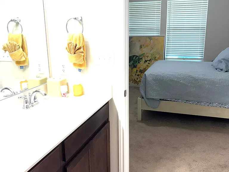 Master Bedroom & Bathroom