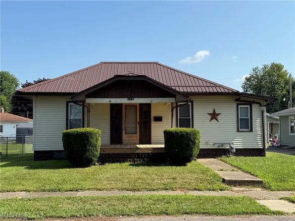 204 E 4th St, West Lafayette, OH 43845