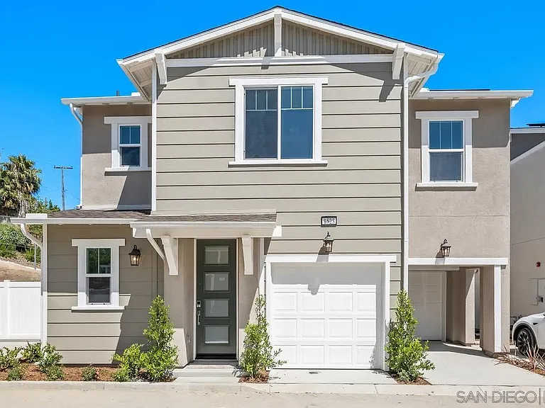 1523 Wingwood Ln — Photo 1