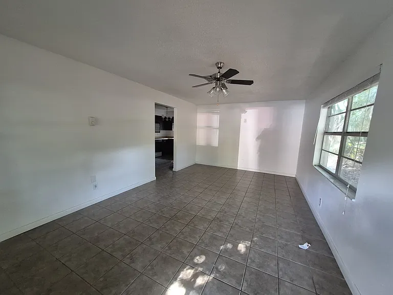 2884 Oaklawn Ave #B — Photo 6