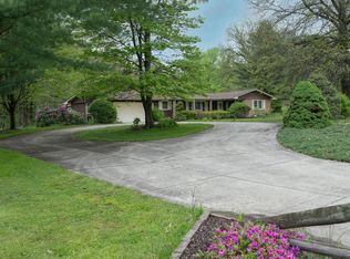 111 Patricia Dr, Beaver Falls, PA 15010