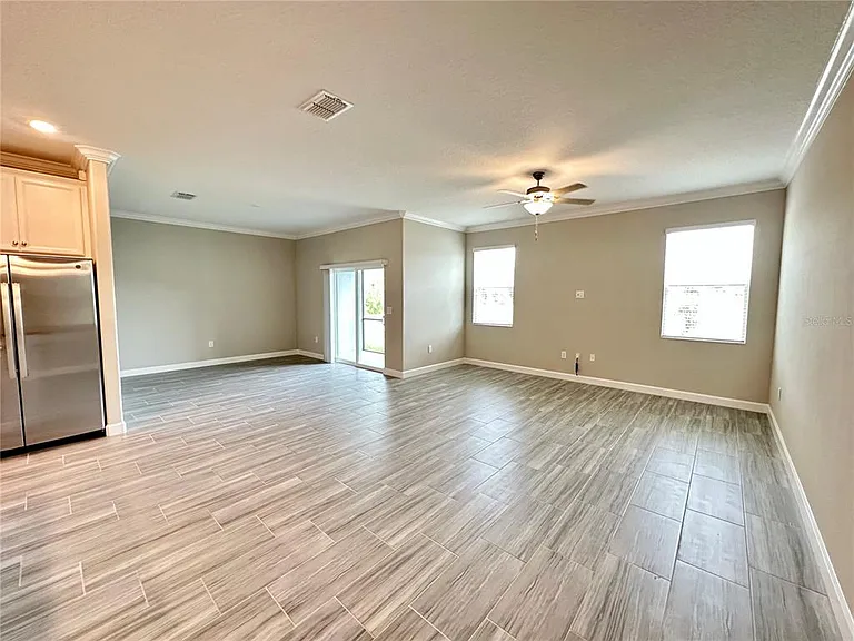 2201 Cerulean Sky Dr — Photo 8