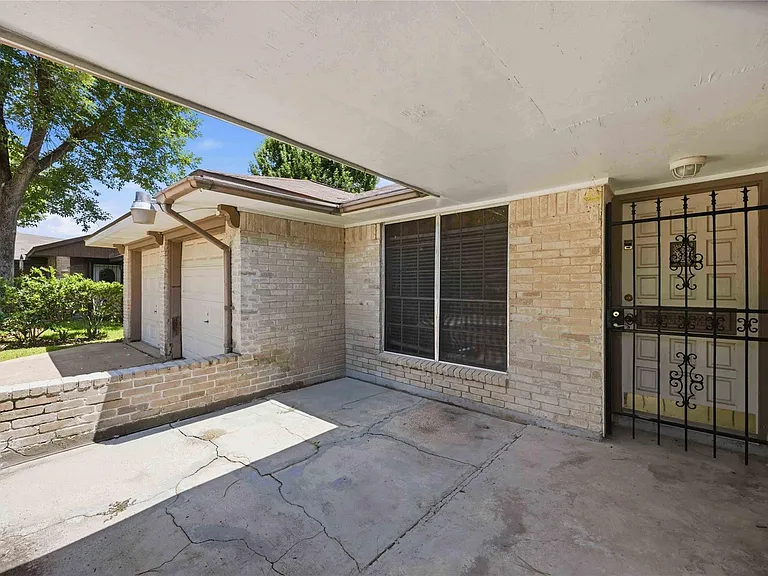 11006 Thackery Ln — Photo 24
