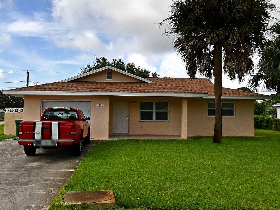 1st image of 1501 SE Minorca Avenue