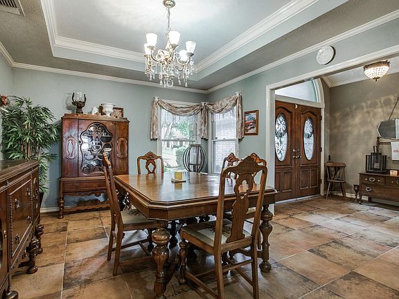 5th image of 311 Stonebridge Dr
