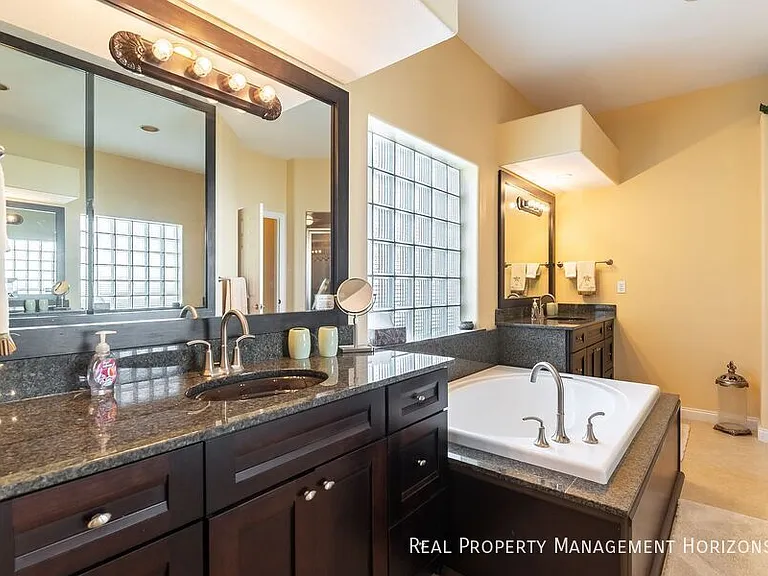 6815 Pleasant Hill Rd — Photo 20