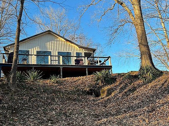 3rd image of 10 Raintree Valley Rd